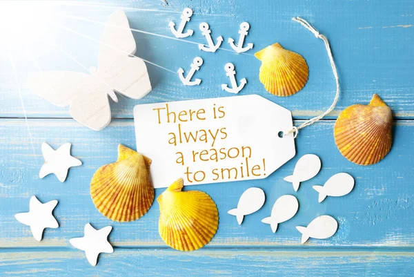 Solig sommar hälsning kort med citat alltid anledning till Smile — Stockfoto