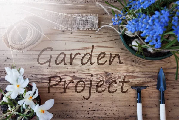日当たりの良い春の花、本文ガーデン プロジェクト — ストック写真