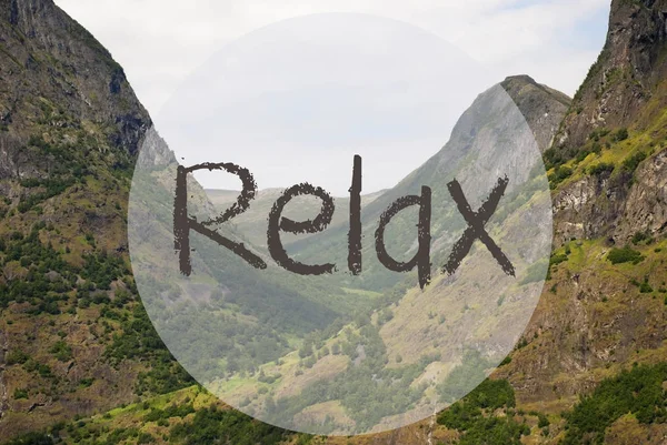 Údolí a hory, Norsko, Text Relax — Stock fotografie