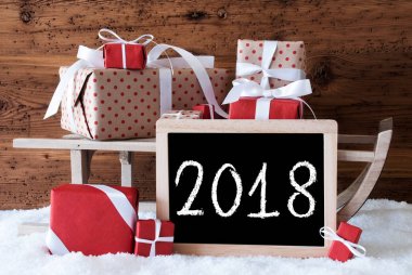 Hediyeler ile kızak üzerinde kar, metin 2018