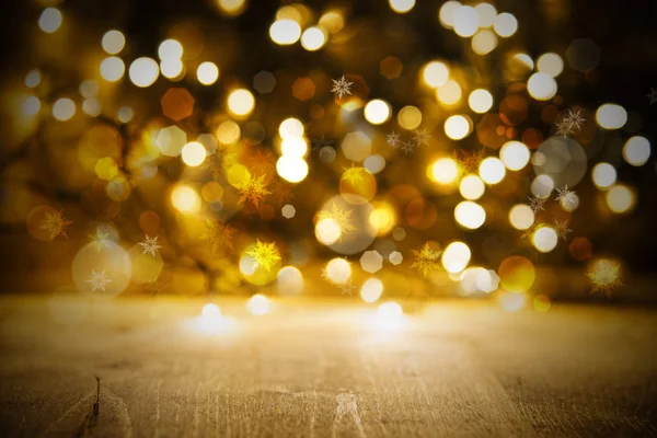 Golden Christmas Lights Background, Party Or Celebration Texture with Wood — стоковое фото