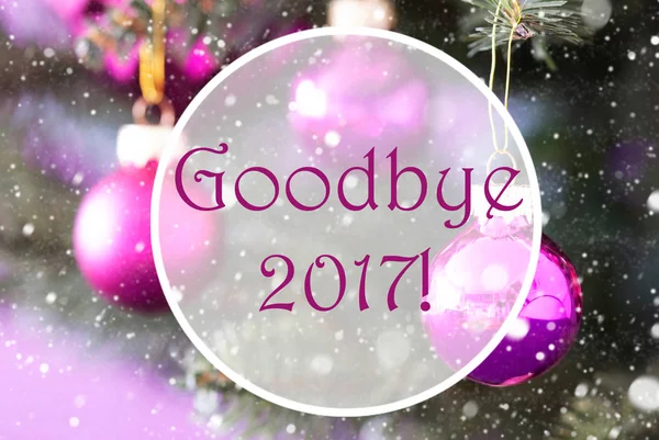 Bolas de Navidad de cuarzo rosa, texto Adiós 2017 — Foto de Stock