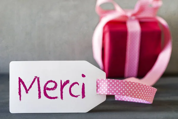 Růžové dárky, Label, Merci znamená Děkuji — Stock fotografie