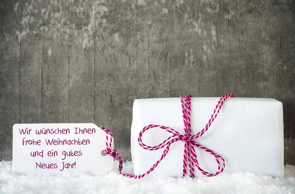 Vit gåva, snö, etikett, Gutes Neues innebär gott nytt år — Stockfoto