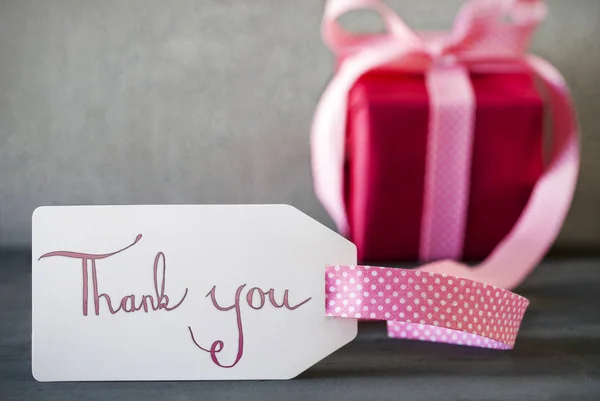 Rózsaszín ajándék, kalligráfia, szöveg köszönöm — Stock Fotó