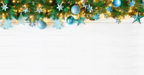Bannière de Noël turquoise, bois blanc, espace de copie — Photo
