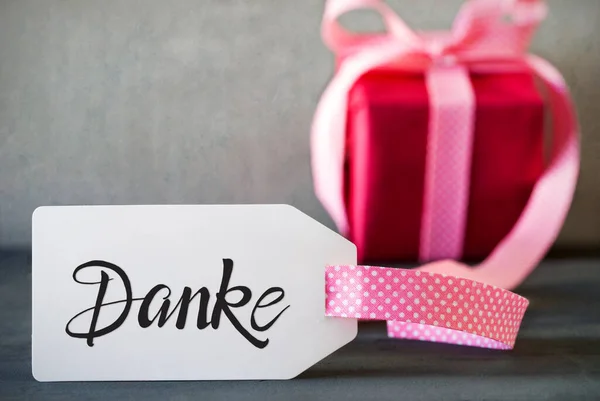 Pink Christmas Gift, Danke Means Thank You — Stock Photo, Image