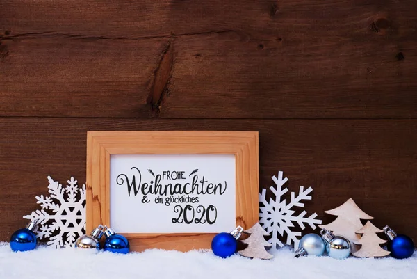 Baum, Schneeflocke, Schnee, blauer Ball, kleckliches 2020 bedeutet glückliches 2020 — Stockfoto