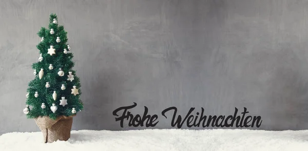 Χριστουγεννιάτικο δέντρο, ασημένια μπάλα, χιόνι, Frohe Weihnachten σημαίνει Καλά Χριστούγεννα — Φωτογραφία Αρχείου