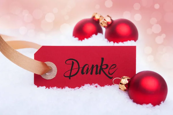Ornamento bola de Natal vermelho, neve, rótulo, Danke significa obrigado — Fotografia de Stock