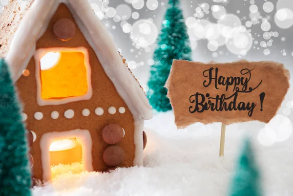Gingerbread House, Sneeuw, Gefeliciteerd, Zilveren achtergrond, Verjaardag — Stockfoto