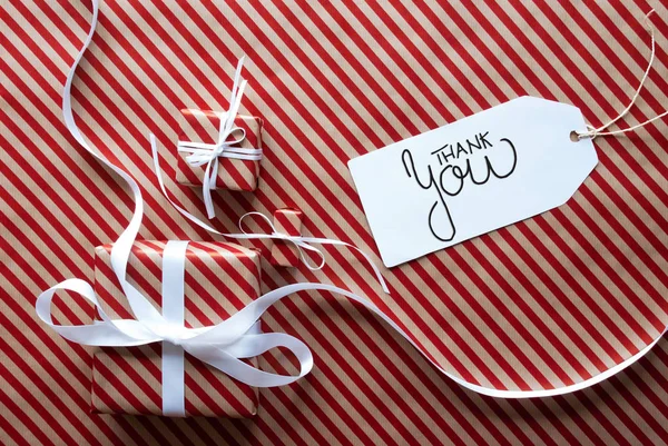 Tre regali, carta da regalo, etichetta Grazie — Foto Stock