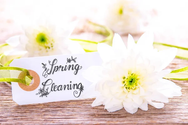 Label met kalligrafie voorjaar schoonmaken, Witte bloem bloesem — Stockfoto