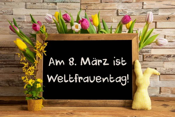 Tulip Flowers, Bunny, Brick Wall, Blackboard, Weltfrauentag Means Womens Day — 图库照片