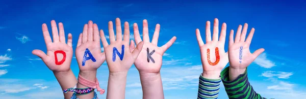 Children Hands Building Word Dank U Means Thank You, Blue Sky — 图库照片