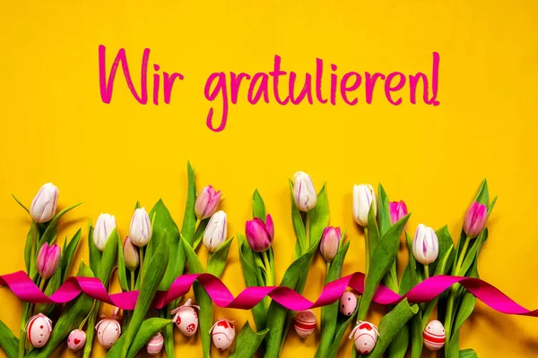 Tulip, Wir Gratulieren Means Congratulations, Easter Egg, Yellow Background — Stock Photo, Image