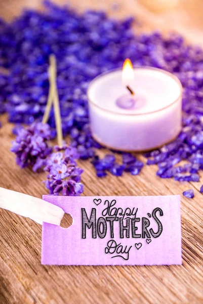Etiqueta Con Caligrafía Feliz Día de las Madres. Luz de la vela, lavanda púrpura —  Fotos de Stock