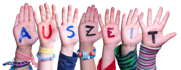 Enfants mains Bâtir un mot Auszeit signifie temps d'arrêt, fond isolé — Photo