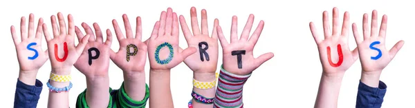 Kinderhände, die Wort bilden, unterstützen uns, isolierter Hintergrund — Stockfoto