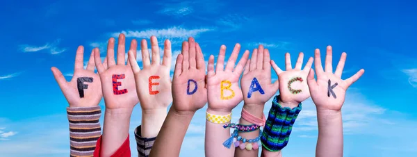 Children Hands Building Word visszajelzés, Blue Sky — Stock Fotó