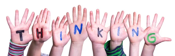 Kinderen handen bouwen Woord denken, geïsoleerde achtergrond — Stockfoto