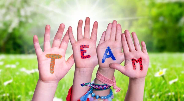 Children Hands Building Word Team, Fűrét — Stock Fotó