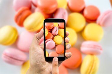 macarons smartphone ile fotoğraf çekimi