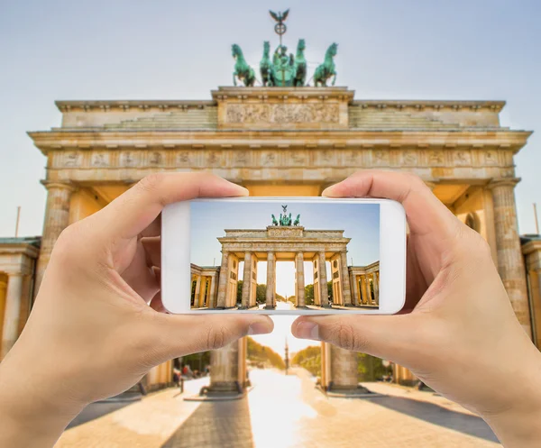 Brandenburg kapısı fotoğraf çekimi — Stok fotoğraf