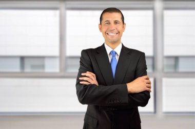 gülümseyen iş adamı 