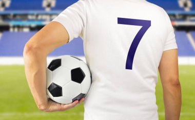 Beyaz takımda futbol Futbol oyuncu
