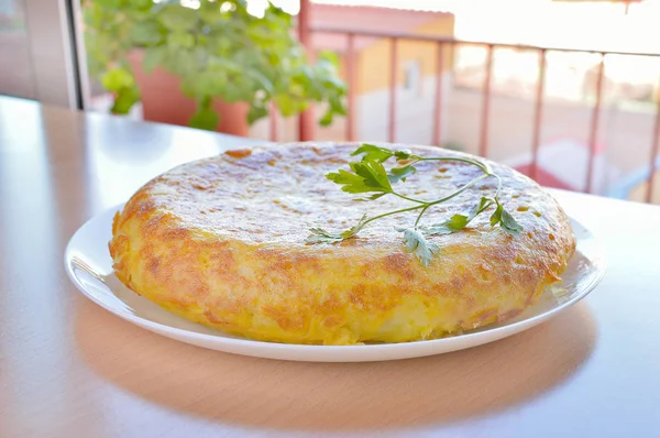 A spanyol omlett egy tipikus étel — Stock Fotó