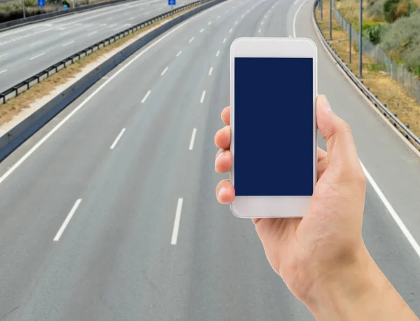 Söka trafikinformation väg via telefon — Stockfoto