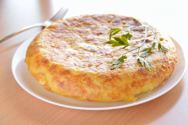 Spanyol omlett készen-hoz eszik — Stock Fotó