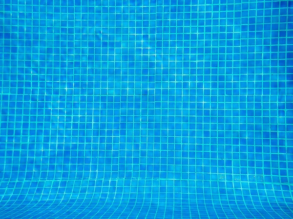 Foto subaquática na piscina — Fotografia de Stock