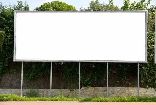 Nagy üres billboard — Stock Fotó
