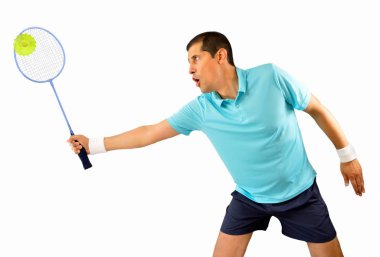 Beyaz arka plan üzerinde badminton oyuncu