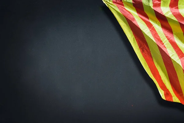 Escuela con bandera — Foto de Stock