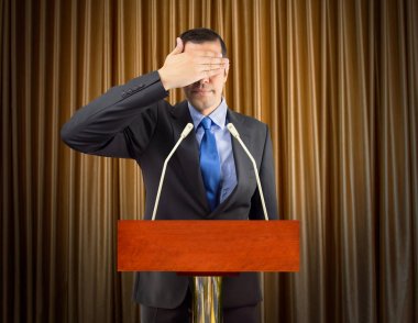 Gerçeği görmek istemiyorum