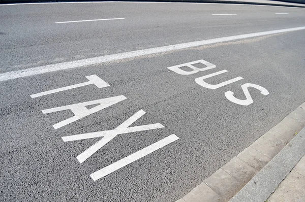 Taxi and bus lane — Stock Photo, Image