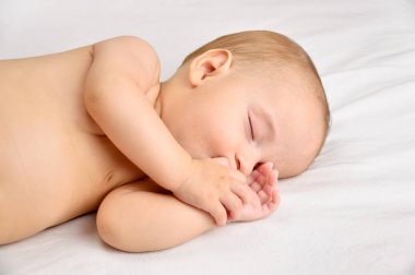 O her zaman besleme sonra uyuyor