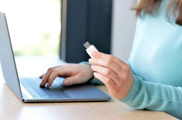 Close Woman Hands Laptop Pen Drive Home — Stock Photo, Image