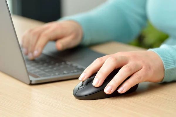 Close Woman Hands Working Laptop Mouse Home — Stock Photo, Image