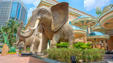 Fili heykele Kraliyet Sarayı'nın yakınında. HDR süreci ile 