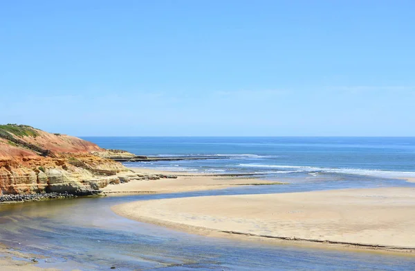 Vackra natursköna kust mynning där Onkaparinga River — Stockfoto