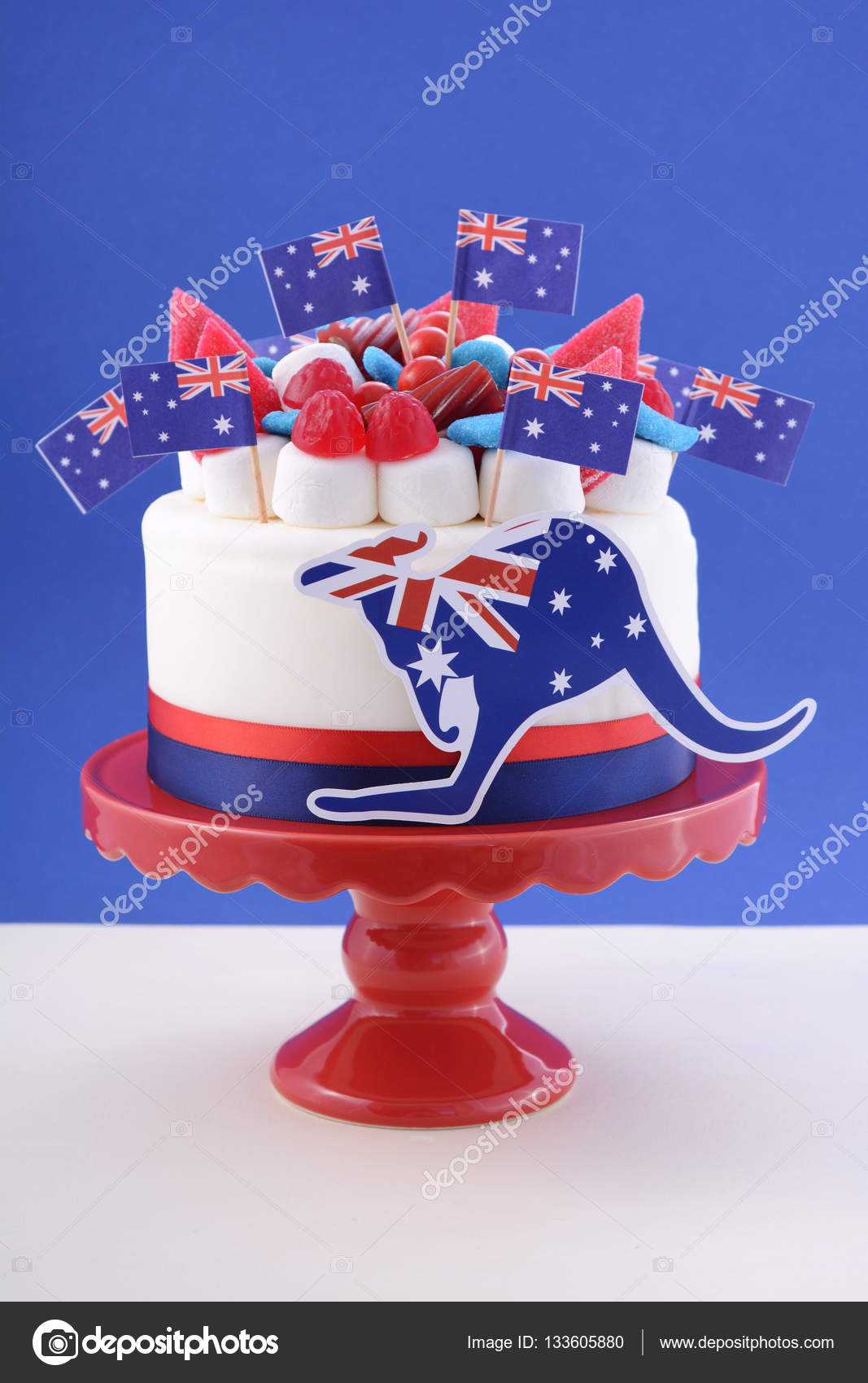 Happy Australia Day celebration cake Stock Photo by ©amarosy 133605880