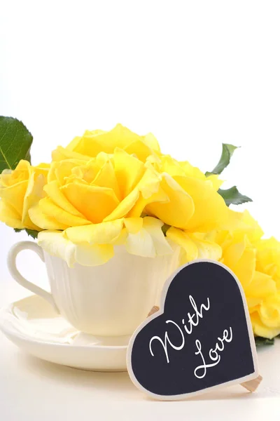 Żółte róże dzień matki — Zdjęcie stockowe