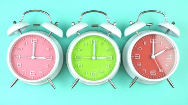 Bahar ışığından yararlanma saat saatler