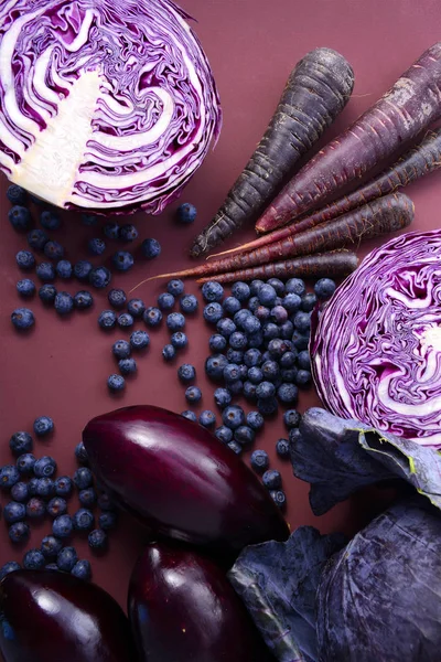 Paarse groenten en fruit — Stockfoto