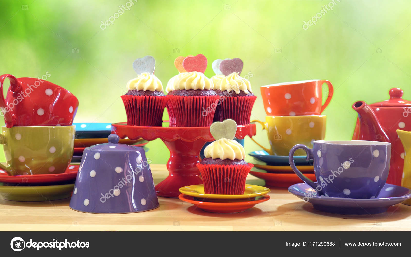 ᐈ Alice In Wonderland Tea Party Stock Images Royalty Free Mad Tea Party Pictures Download On Depositphotos