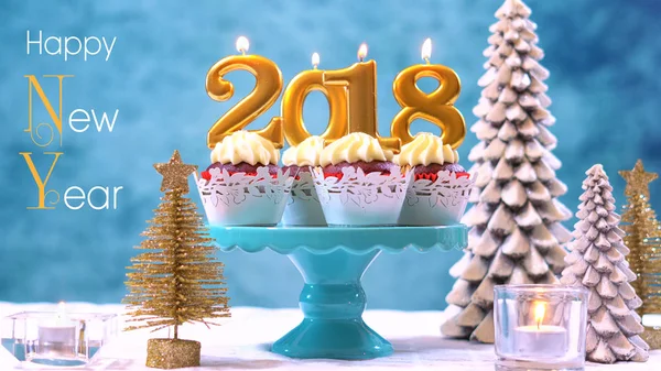 행복 한 새 해 2018 컵 케이크 — 스톡 사진